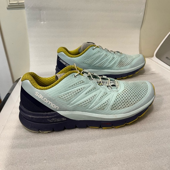 Salomon Vibe mint blue green sneakers size 8 worn only a few times - Picture 7 of 13